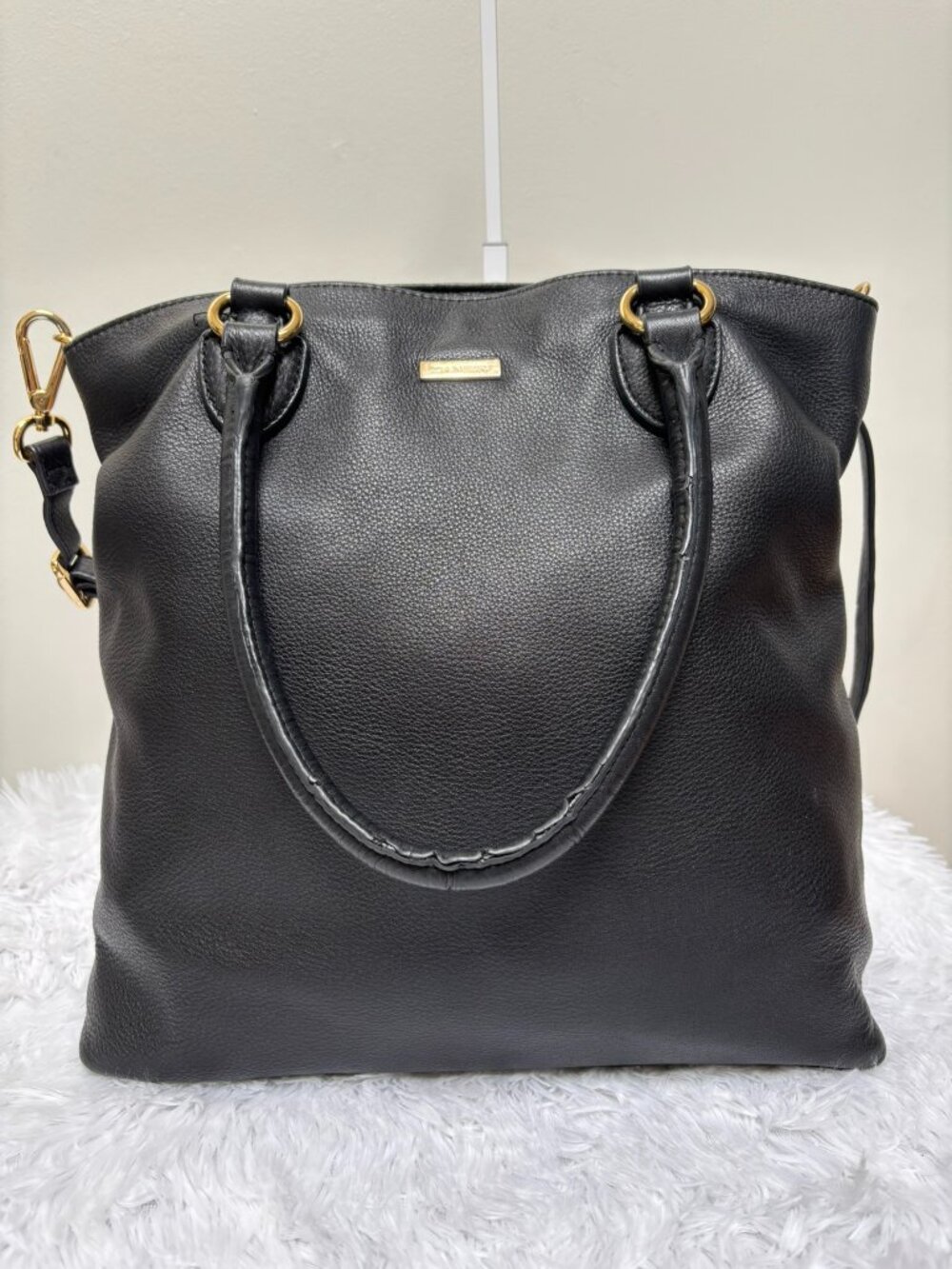 Danier Black Genuine Leather 2-Way Shoulder Bag - Picture 13 of 14